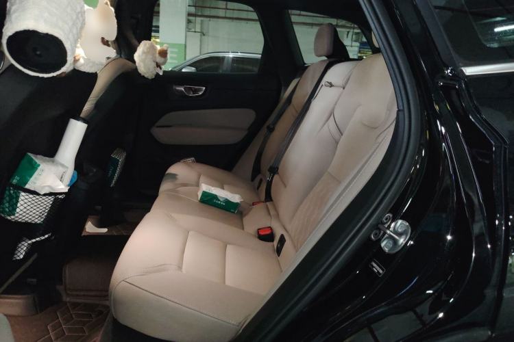 Used Volvo XC60 2026 B5 4x4 Smart Luxury Edition Left Rear Seat