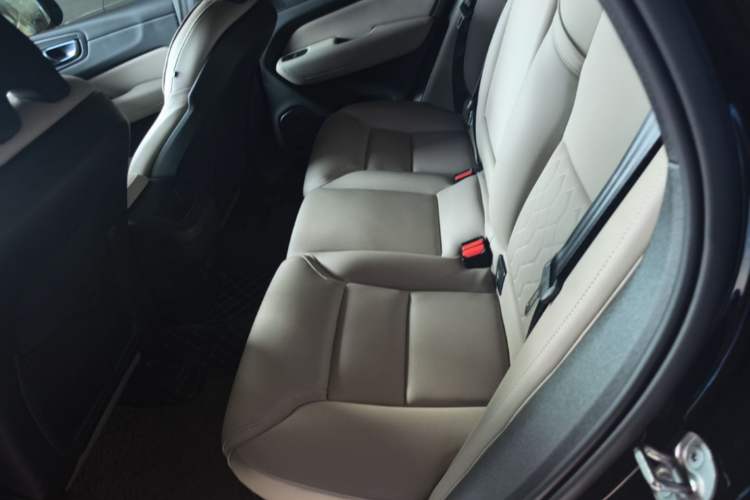 Used Volvo XC60 2026 B5 4x4 Smart Luxury Edition Left Rear Seat