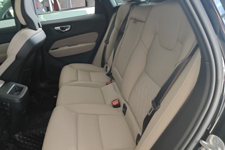 Used Volvo XC60 2026 B5 4x4 Smart Luxury Edition Left Rear Seat