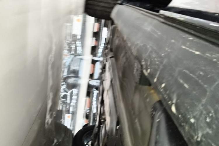 Used Volvo XC60 2026 B5 4x4 Smart Luxury Edition Left Side Sill