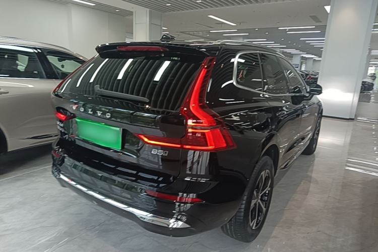 Used Volvo XC60 2026 B5 4x4 Smart Luxury Edition Rear Right 45 Deg