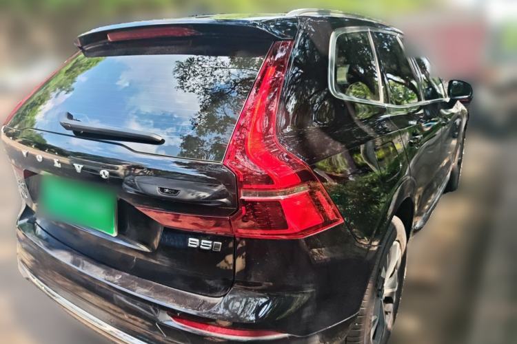 Used Volvo XC60 2026 B5 4x4 Smart Luxury Edition Rear Right 45 Deg