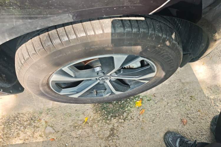 Used Volvo XC60 2026 B5 4x4 Smart Luxury Edition Right Front Wheel Hub