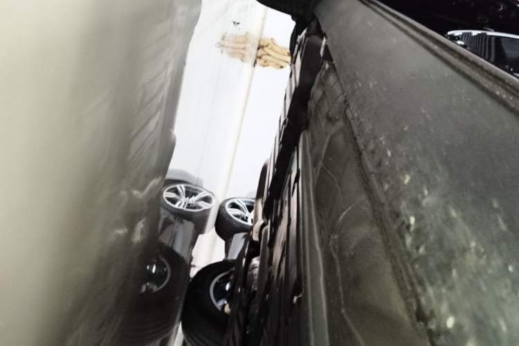Used Volvo XC60 2026 B5 4x4 Smart Luxury Edition Right Side Sill