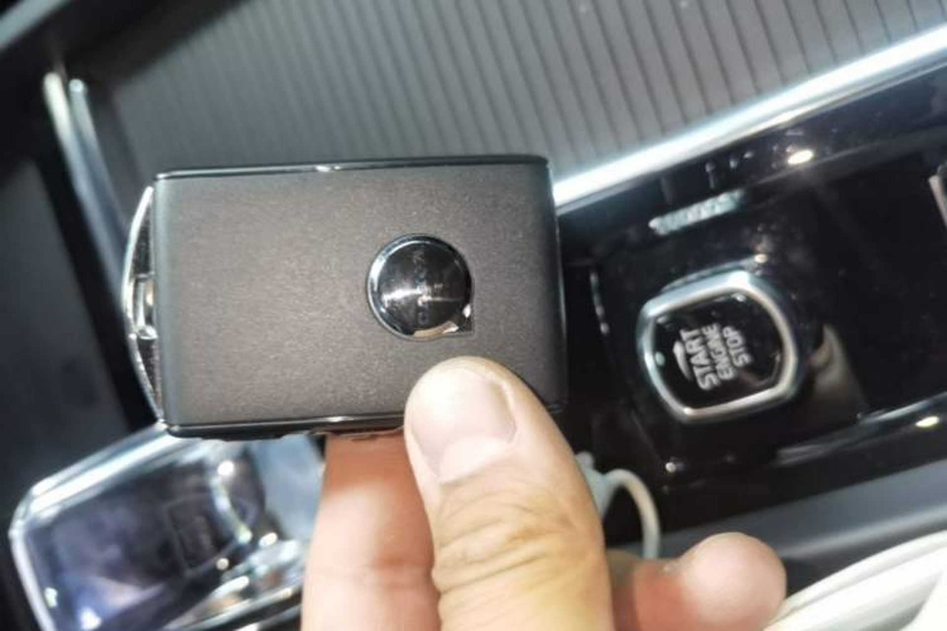 Used Volvo XC60 2026 B5 4x4 Smart Range Extreme Night Black Edition Vehicle Key