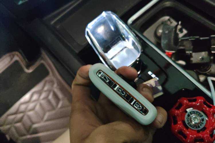 Used Volvo XC60 2026 B5 4x4 Smart Luxury Edition Vehicle Key