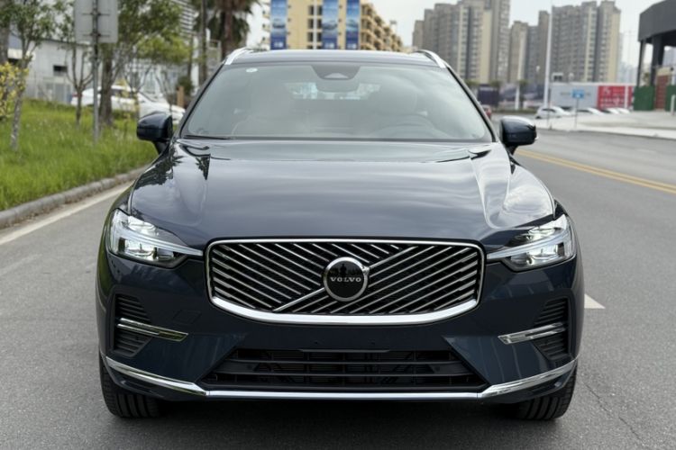 Used Volvo XC60 2026 B5 4x4 Smart Luxury Edition Exterior 1