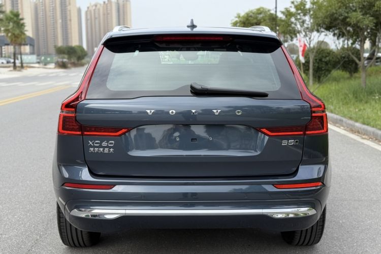 Used Volvo XC60 2026 B5 4x4 Smart Luxury Edition Exterior 4