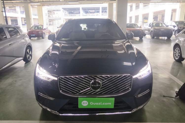 Used Volvo XC60 2026 B5 4x4 Smart Luxury Edition Front