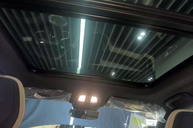 Used Volvo XC60 2026 B5 4x4 Smart Luxury Edition Headliner