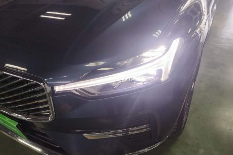 Used Volvo XC60 2026 B5 4x4 Smart Luxury Edition Left Front Headlight
