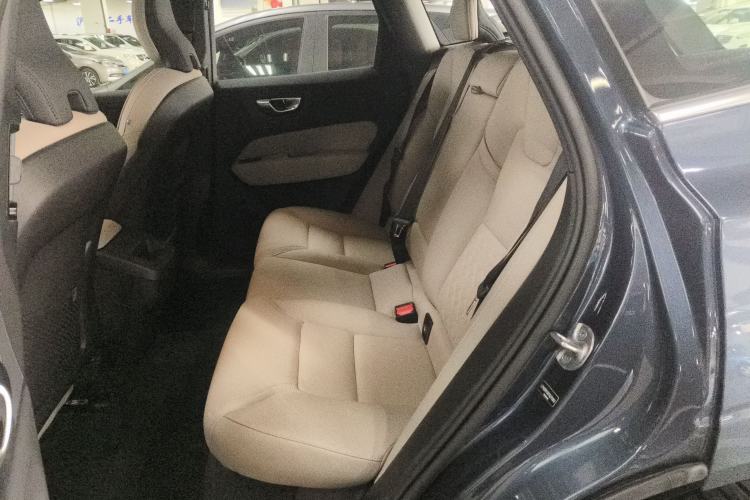 Used Volvo XC60 2026 B5 4x4 Smart Luxury Edition Left Rear Seat