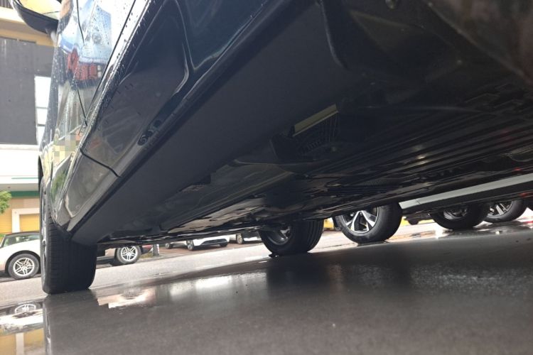 Used Volvo XC60 2026 B5 4x4 Smart Luxury Edition Left Side Sill