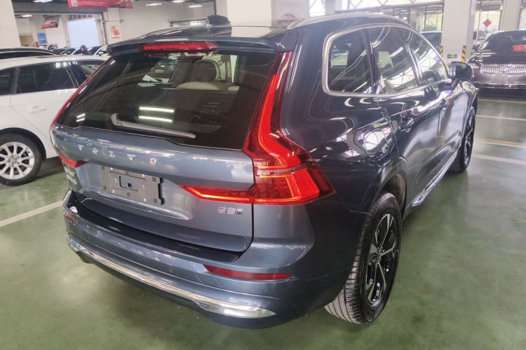 Used Volvo XC60 2026 B5 4x4 Smart Luxury Edition Rear Right 45 Deg