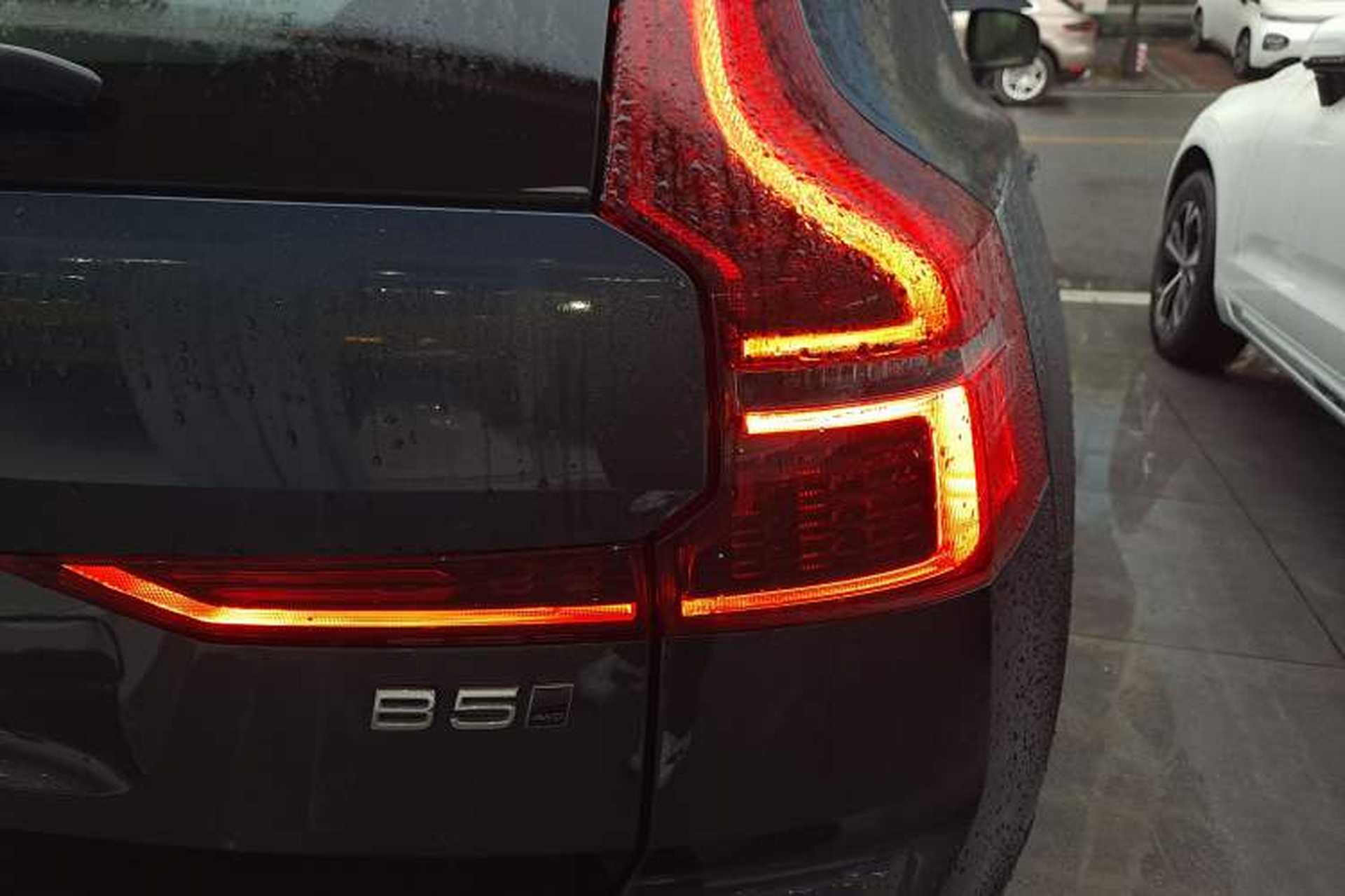 Used Volvo XC60 2026 B5 4x4 Smart Luxury Edition Right Rear Taillight