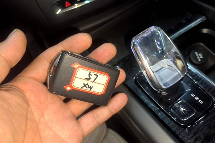 Used Volvo XC60 2026 B5 4x4 Smart Luxury Edition Vehicle Key