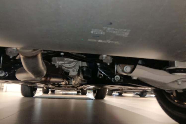 Used Volvo XC60 2026 B5 4x4 Smart Luxury Edition Chassis Rear