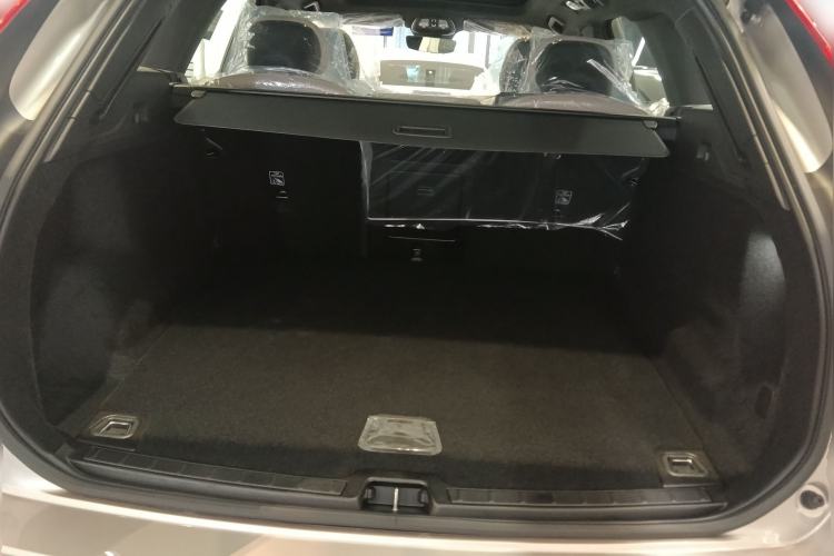 Used Volvo XC60 2026 B5 4x4 Smart Luxury Edition Trunk