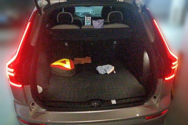 Used Volvo XC60 2026 B5 4x4 Smart Luxury Edition Trunk