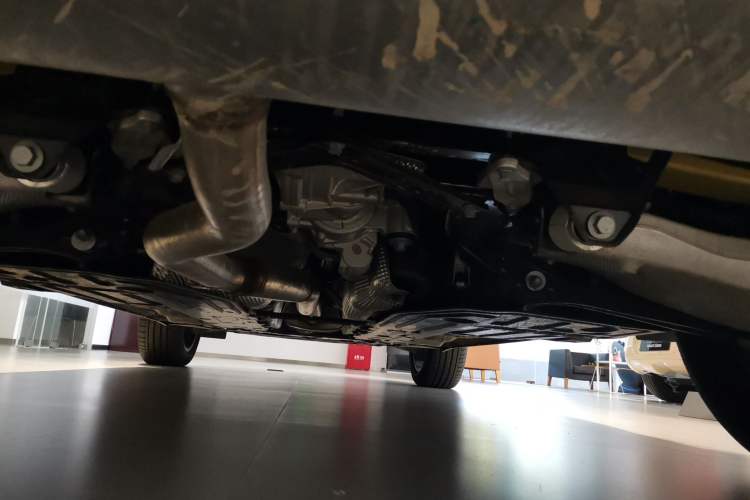 Used Volvo XC60 2026 B5 4x4 Smart Luxury Edition Chassis Rear