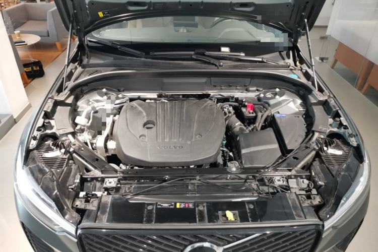 Used Volvo XC60 2026 B5 4x4 Smart Luxury Edition Engine Bay