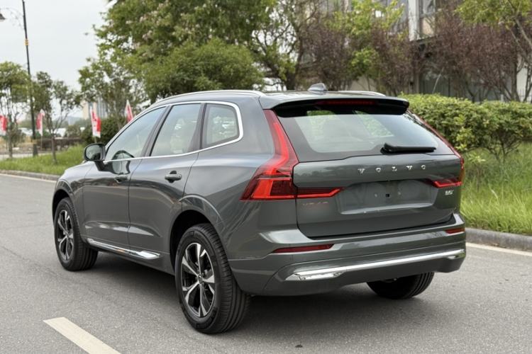 Used Volvo XC60 2026 B5 4x4 Smart Luxury Edition Exterior 3