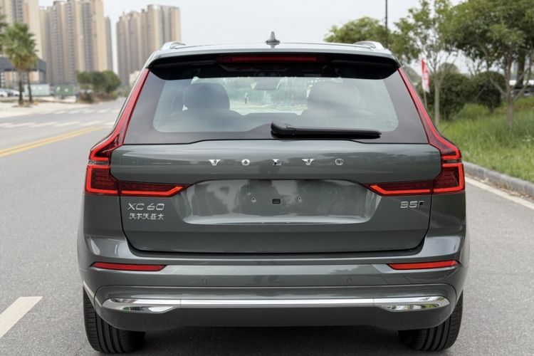 Used Volvo XC60 2026 B5 4x4 Smart Luxury Edition Exterior 4