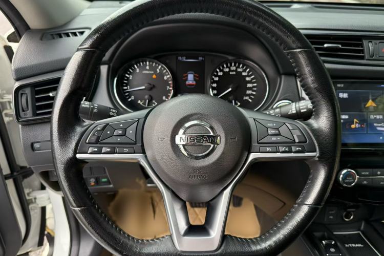 Used Volvo XC60 2026 B5 4x4 Smart Luxury Edition Interior 3