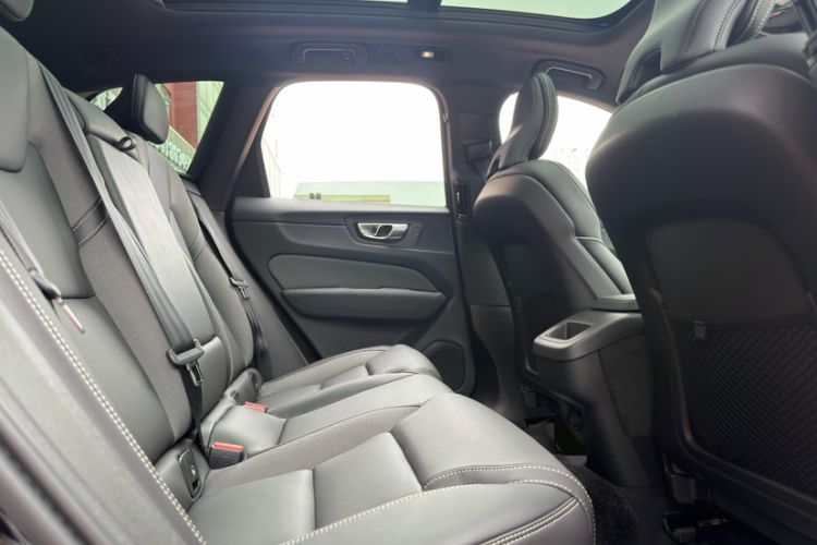 Used Volvo XC60 2026 B5 4x4 Smart Range Extreme Night Black Edition Interior 3