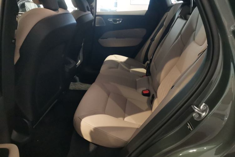 Used Volvo XC60 2026 B5 4x4 Smart Luxury Edition Left Rear Seat