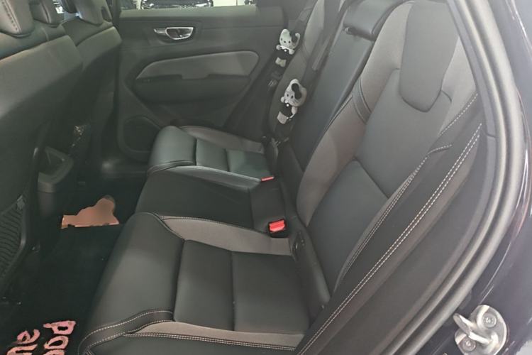 Used Volvo XC60 2026 B5 4x4 Smart Range Extreme Night Black Edition Left Rear Seat