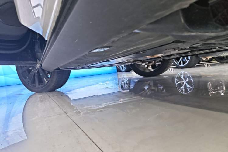 Used Volvo XC60 2026 B5 4x4 Smart Range Extreme Night Black Edition Left Side Sill