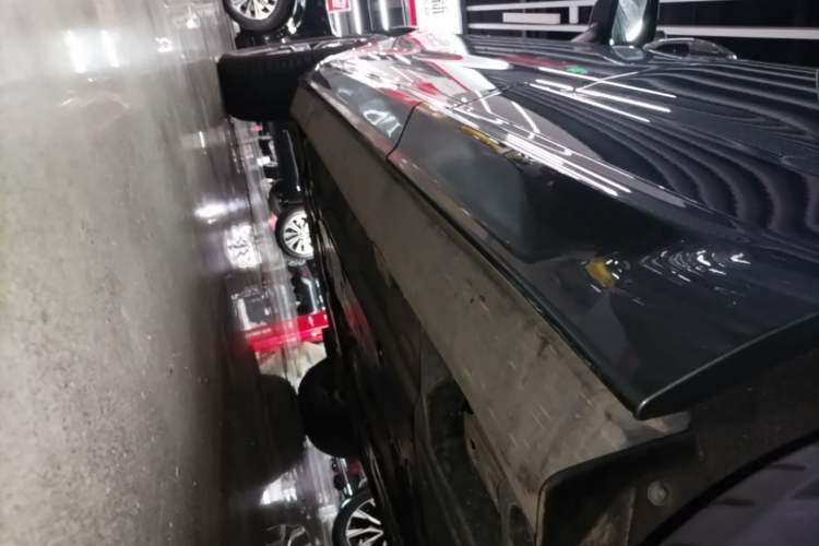 Used Volvo XC60 2026 B5 4x4 SmartDrive Sport Edition Left Side Sill
