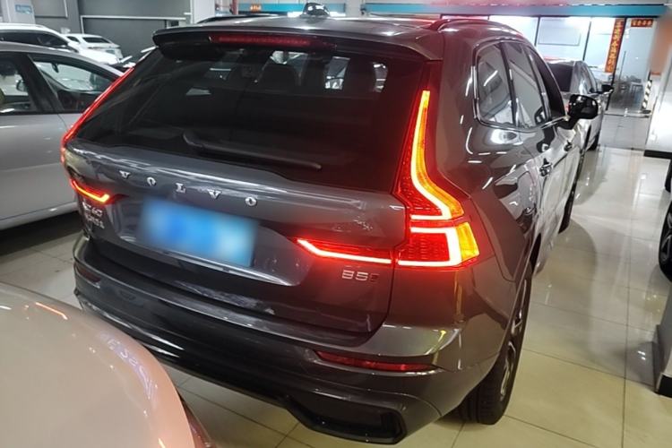 Used Volvo XC60 2026 B5 4x4 SmartDrive Sport Edition Rear Right 45 Deg