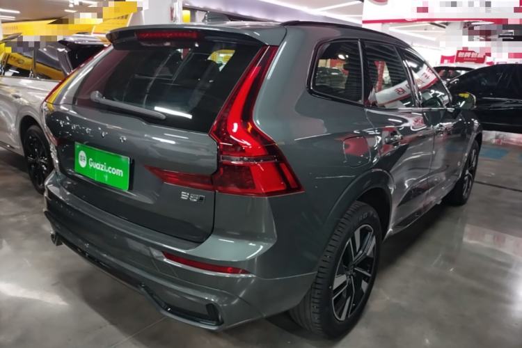 Used Volvo XC60 2026 B5 4x4 SmartDrive Sport Edition Rear Right 45 Deg