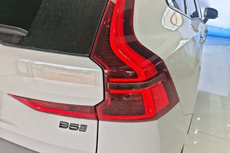 Used Volvo XC60 2026 B5 4x4 Smart Range Extreme Night Black Edition Right Rear Taillight