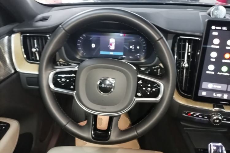 Used Volvo XC60 2026 B5 4x4 SmartDrive Sport Edition Steering Wheel