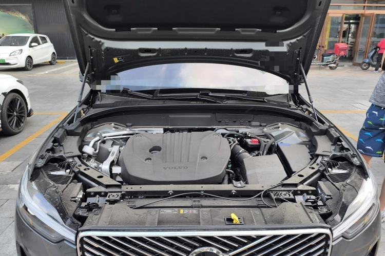 Used Volvo XC60 2026 B5 4x4 Smart Luxury Edition Engine Bay