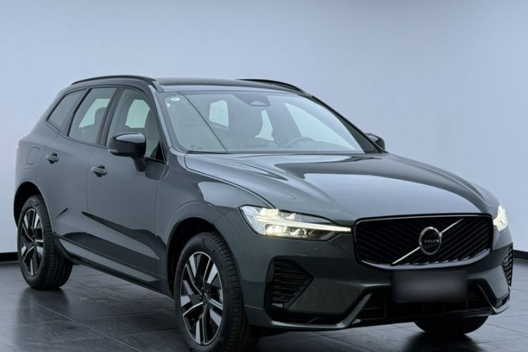Used Volvo XC60 2026 B5 4x4 SmartDrive Sport Edition Exterior 1