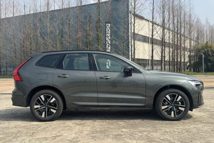 Used Volvo XC60 2026 B5 4x4 SmartDrive Sport Edition Exterior 12