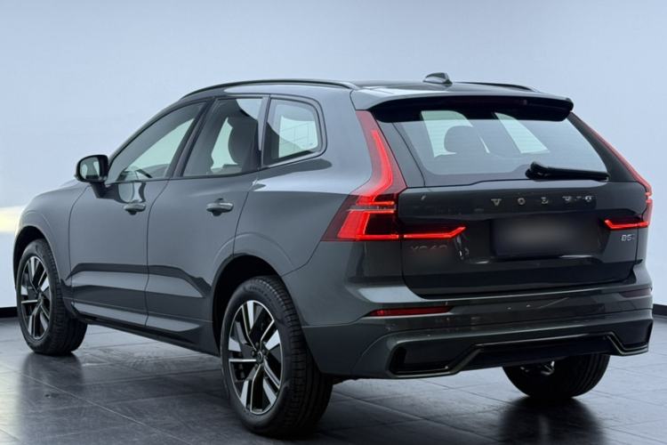 Used Volvo XC60 2026 B5 4x4 SmartDrive Sport Edition Exterior 2