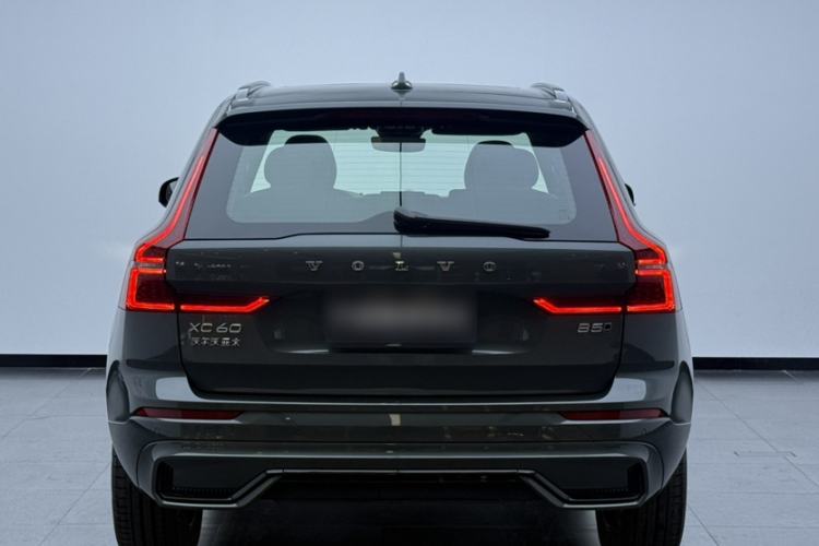 Used Volvo XC60 2026 B5 4x4 SmartDrive Sport Edition Exterior 3