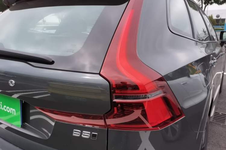 Used Volvo XC60 2026 B5 4x4 SmartDrive Sport Edition Exterior 3