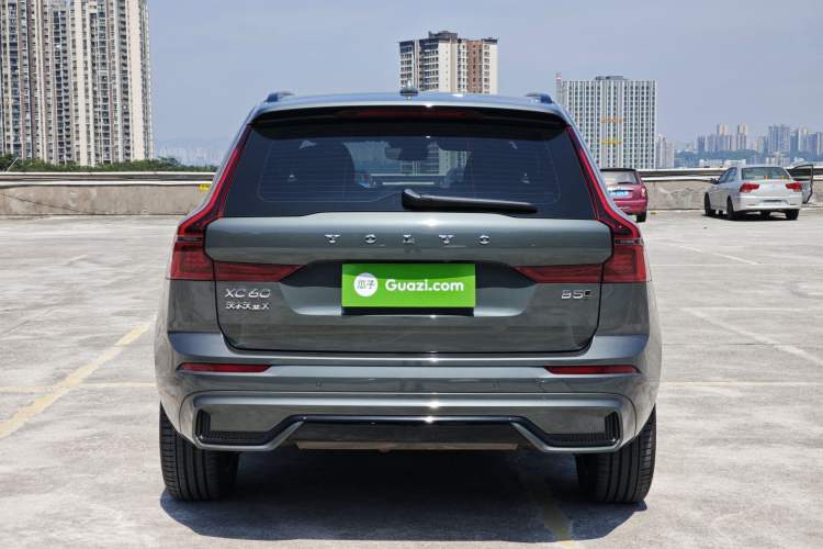 Used Volvo XC60 2026 B5 4x4 SmartDrive Sport Edition Exterior 4