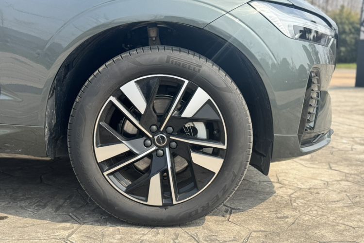Used Volvo XC60 2026 B5 4x4 SmartDrive Sport Edition Exterior 7