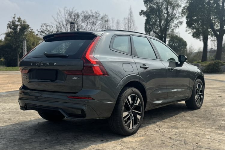 Used Volvo XC60 2026 B5 4x4 SmartDrive Sport Edition Exterior 8