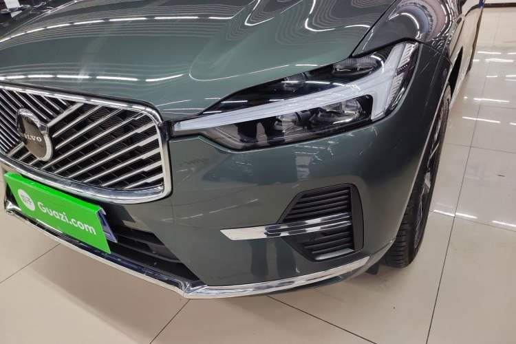 Used Volvo XC60 2026 B5 4x4 Smart Luxury Edition Left Front Headlight