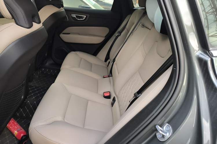 Used Volvo XC60 2026 B5 4x4 Smart Luxury Edition Left Rear Seat