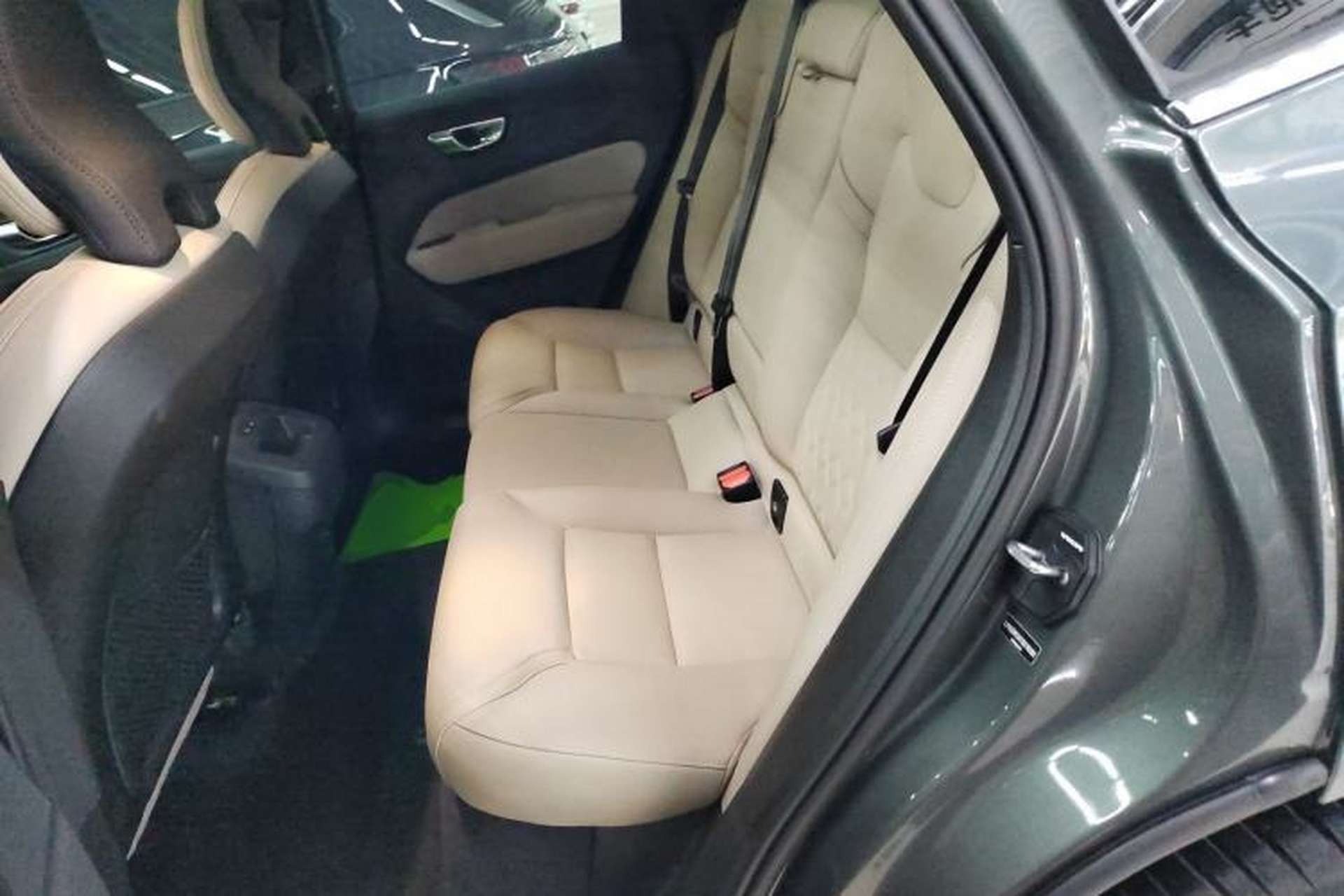Used Volvo XC60 2026 B5 4x4 Smart Luxury Edition Left Rear Seat