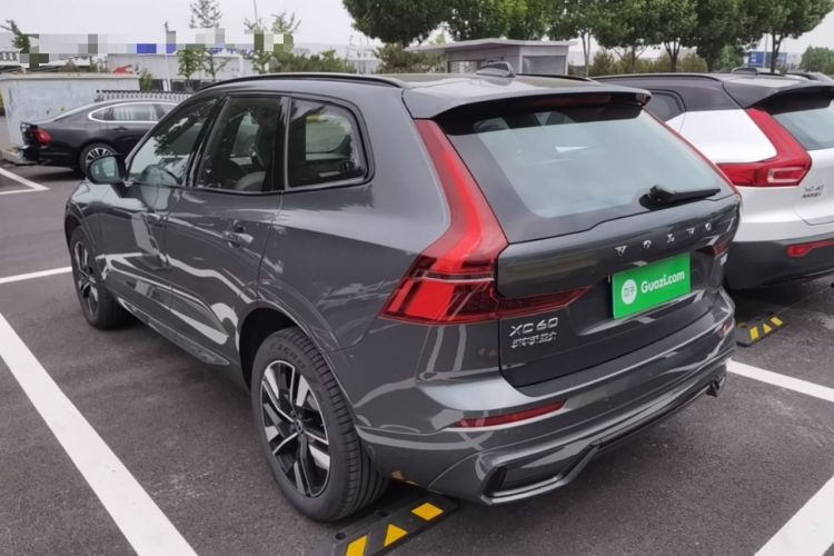 Used Volvo XC60 2026 B5 4x4 SmartDrive Sport Edition Rear Left 45 Deg